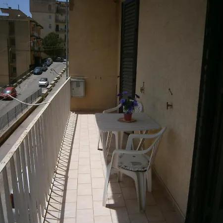 Romantica Clara Modica